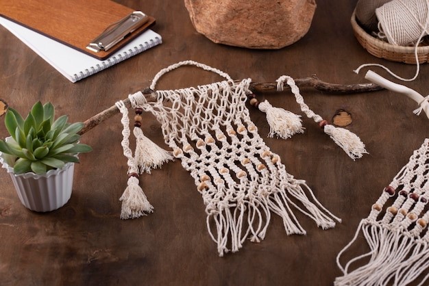 Hasil kreativitas macrame wall hanging. 