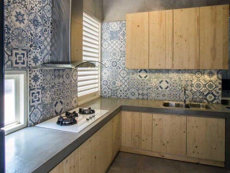 meja cor dapur bentuk L