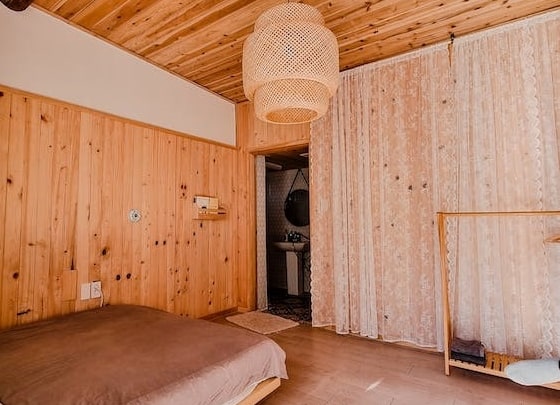 Desain kamar tidur dari triplek yang cantik.