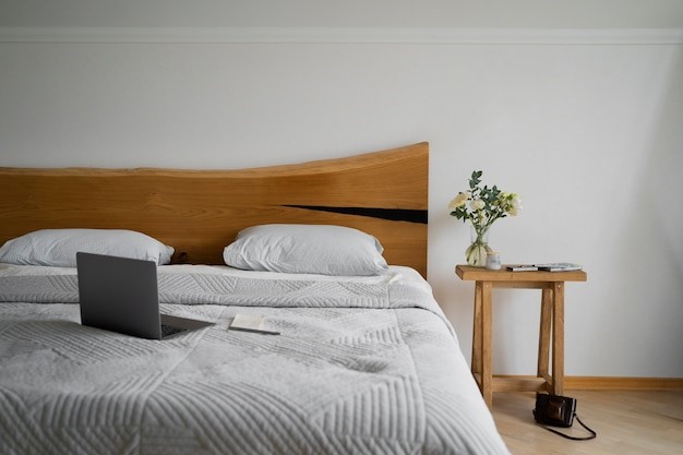 Desain minimalis untuk kamar aesthetic cowok. 
