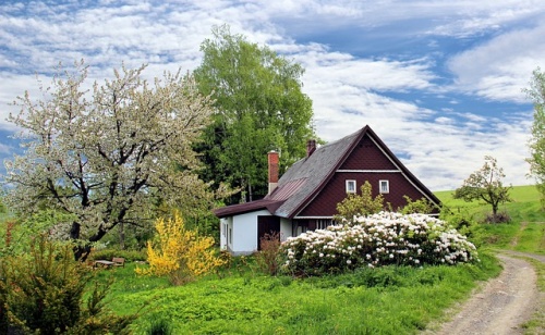 rumah dekat kuburan
