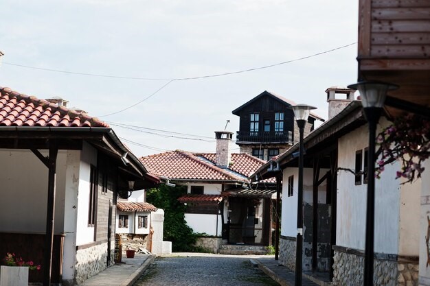 Desain rumah dalam gang yang kecil.