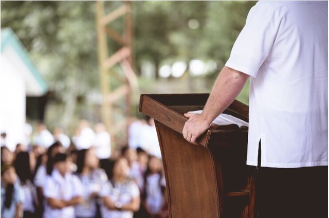 Contoh Pidato Bahasa Jawa Tema Cinta Pendidikan