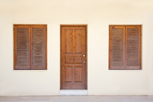 Ilustrasi kusen pintu.