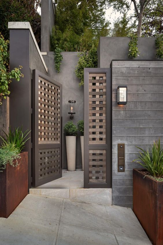 model pintu besi samping rumah