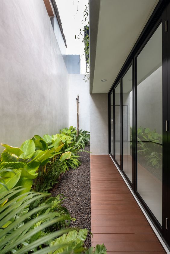 Teras Samping Rumah