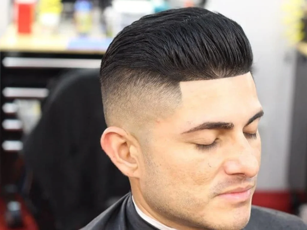 model rambut pompadour