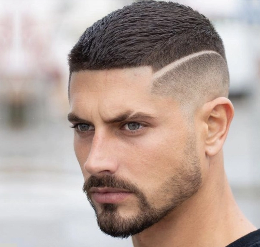 gaya rambut pria kurus tinggi