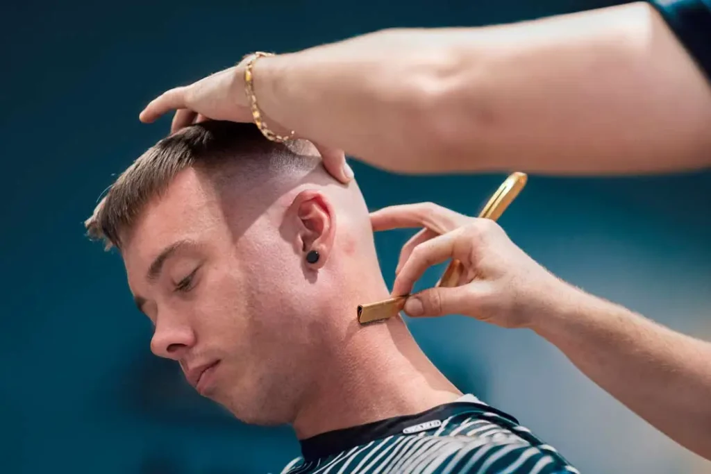 gaya rambut textured crop pria kurus tinggi