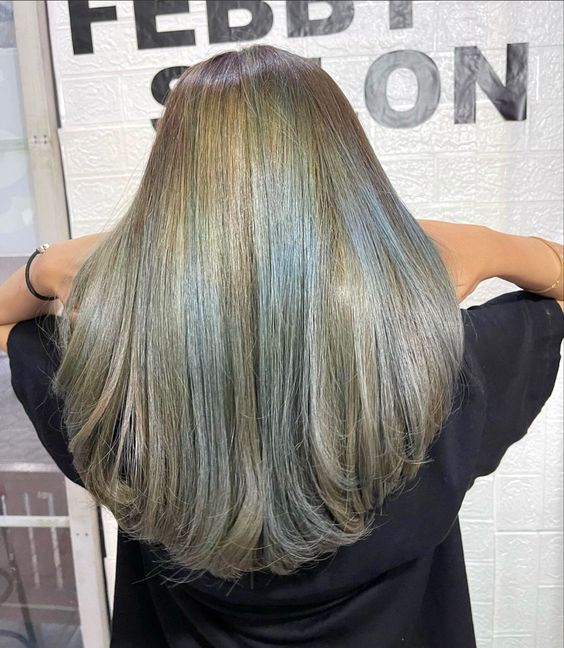 warna rambut yang bagus untuk rambut pendek