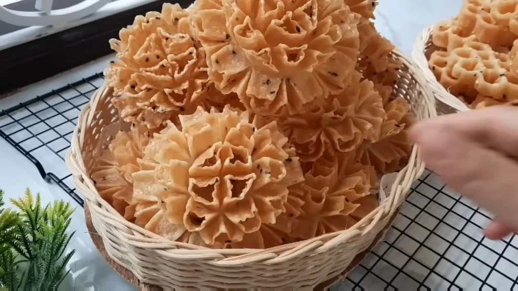 kue kembang goyang
