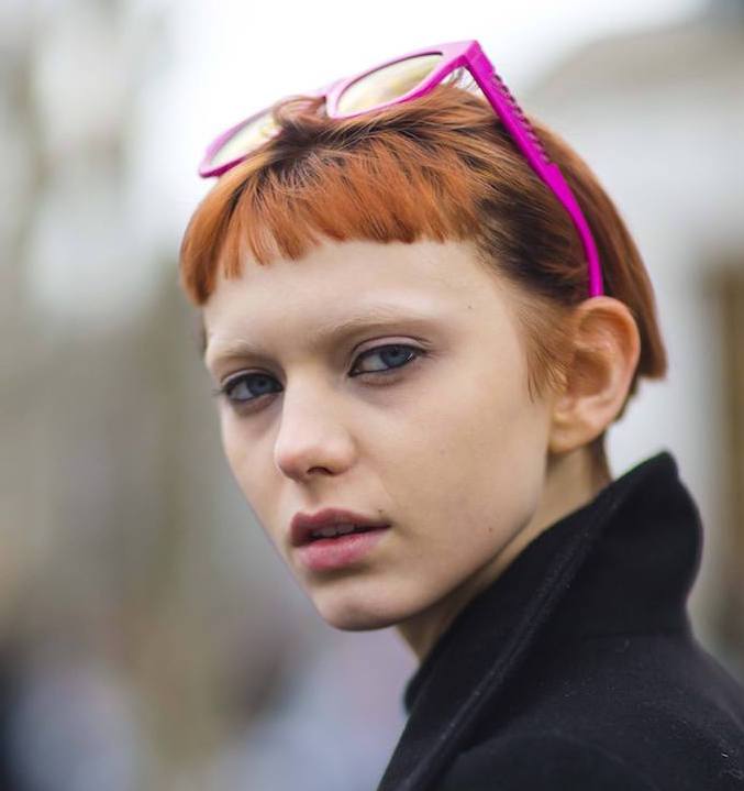 model rambut poni wanita