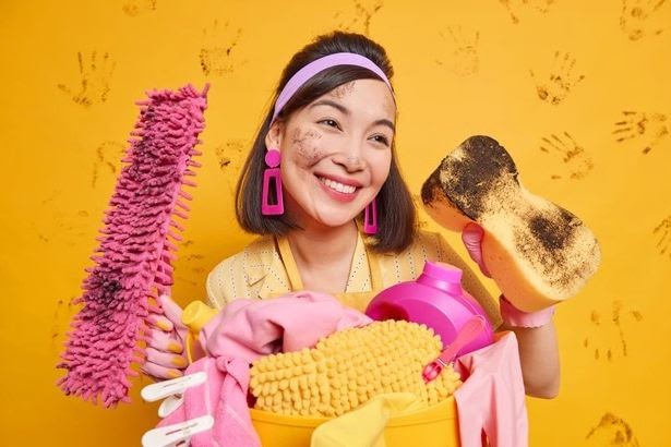 cara mengepel lantai keramik agar kinclong