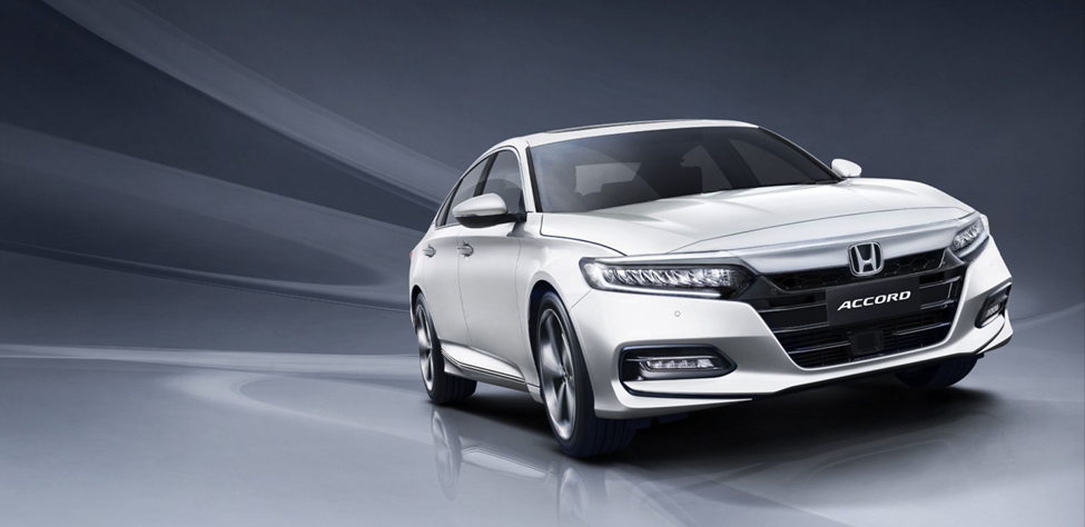 mobil sedan mewah