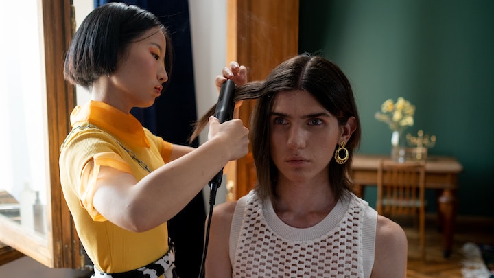 Bolehkah Smoothing setelah Mewarnai Rambut? Ini Jawabannya!