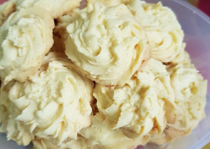 resep kue semprit renyah dan lembut