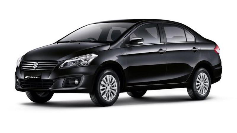 mobil sedan kecil