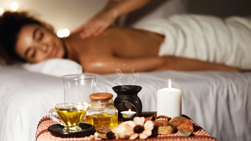 perbedaan-pijat-refleksi-dan-body-massage
