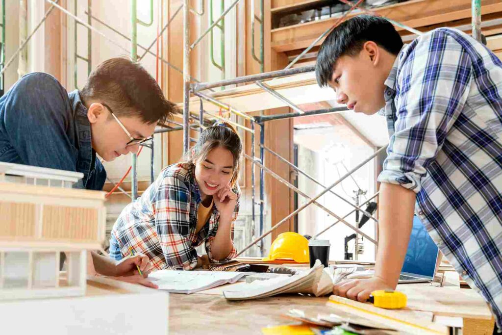 Kost campur adalah jenis kost yang penghuninya merupakan perpaduan antara pria dan wanita sedangkan kost khusus adalah jenis kost yang penghuninya dibatasi hanya satu gender tertentu