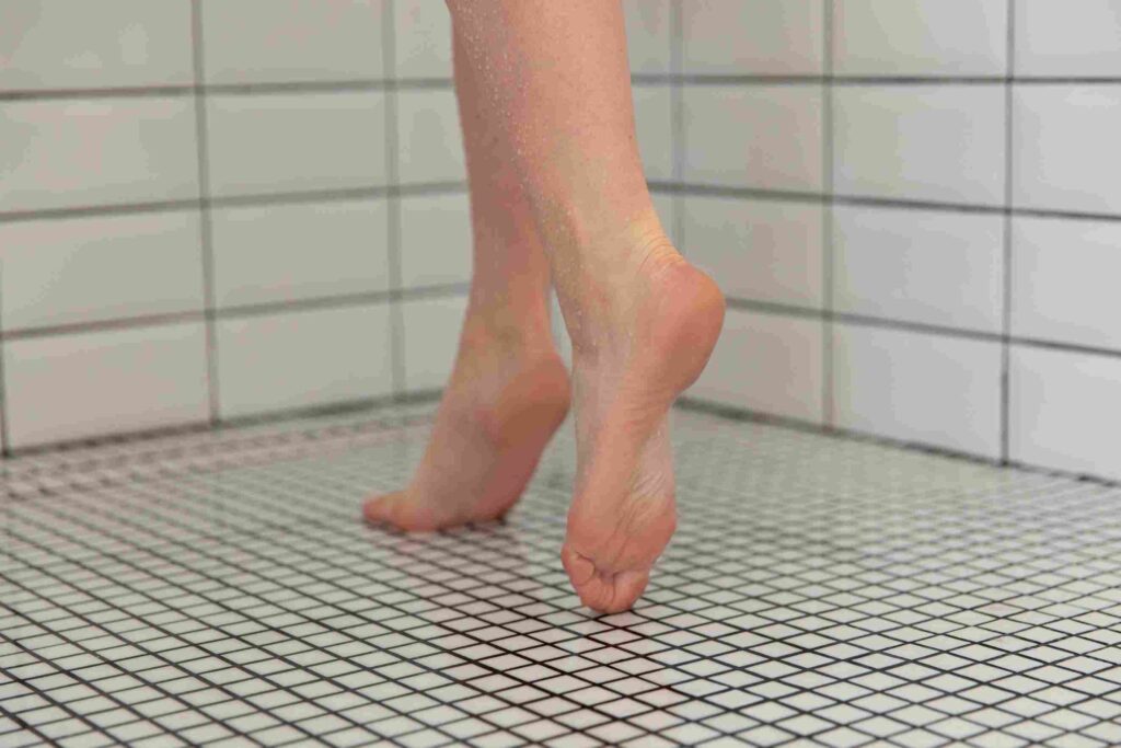 lantai kamar mandi