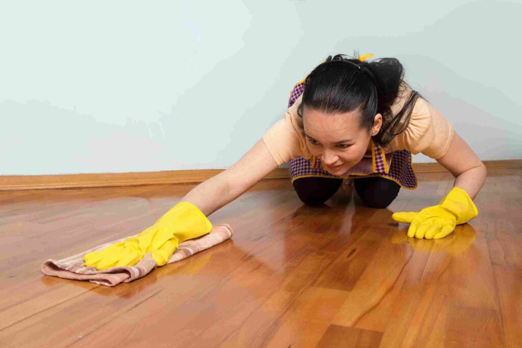 cara membersihkan lantai rumah