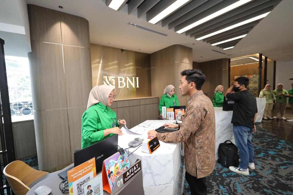 Ilustrasi nasabah bertanya soal take over KPR BNI
