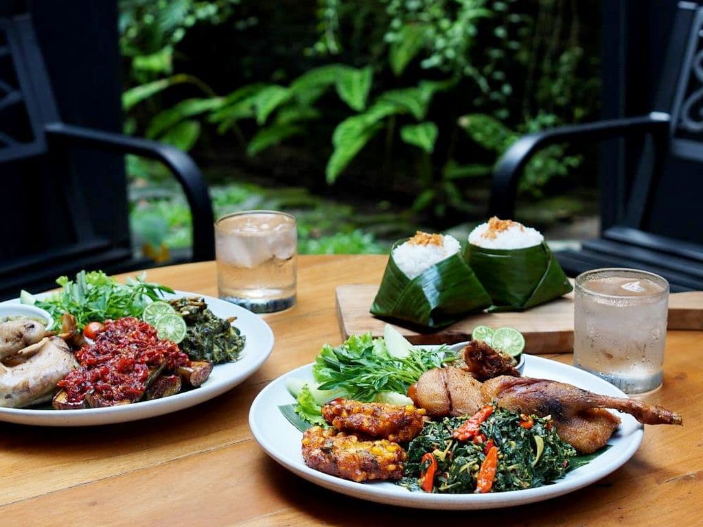 15 Tempat Makan Keluarga di Kota Malang, Enak dan Nyaman!