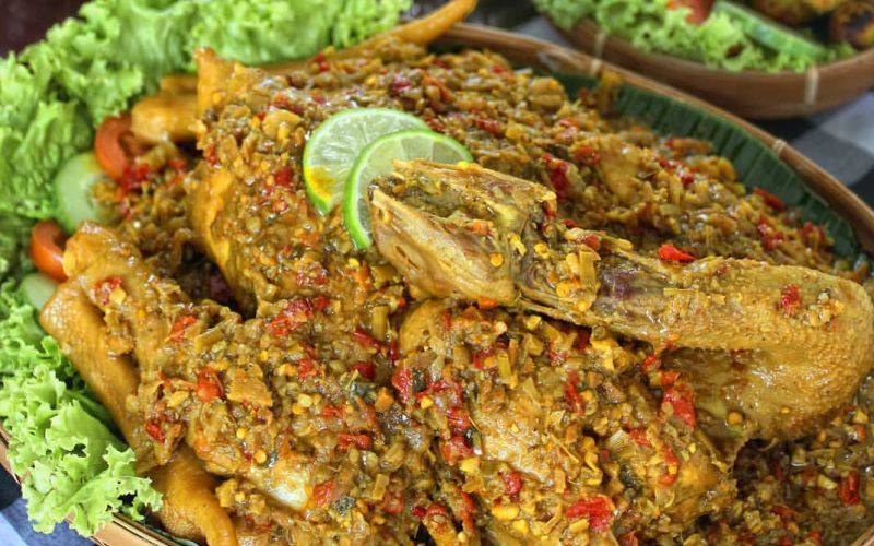 7 Rekomendasi Ayam Betutu Terkenal di Bali