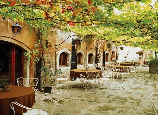 10 Rekomendasi Tempat Cafe Outdoor di Tebet