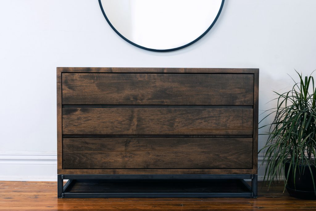 Horizontal Dresser